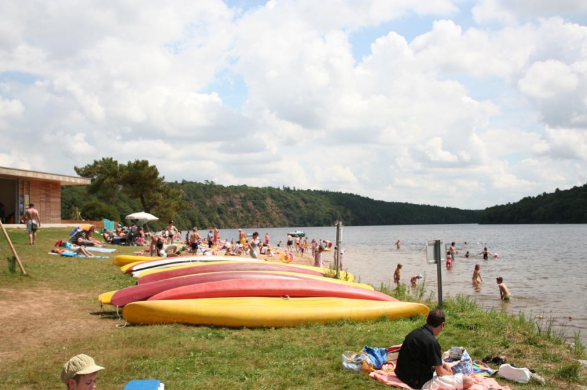 Canoés_Plage de Beau Rivage