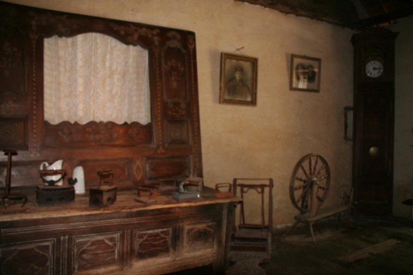 Intérieur maison d'habitation des ouvriers