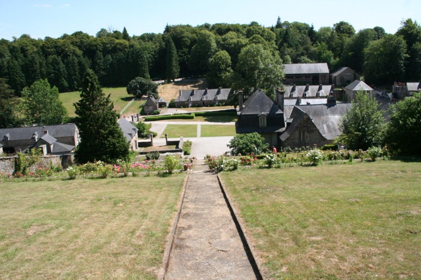 Les Forges vue du haut du jardin